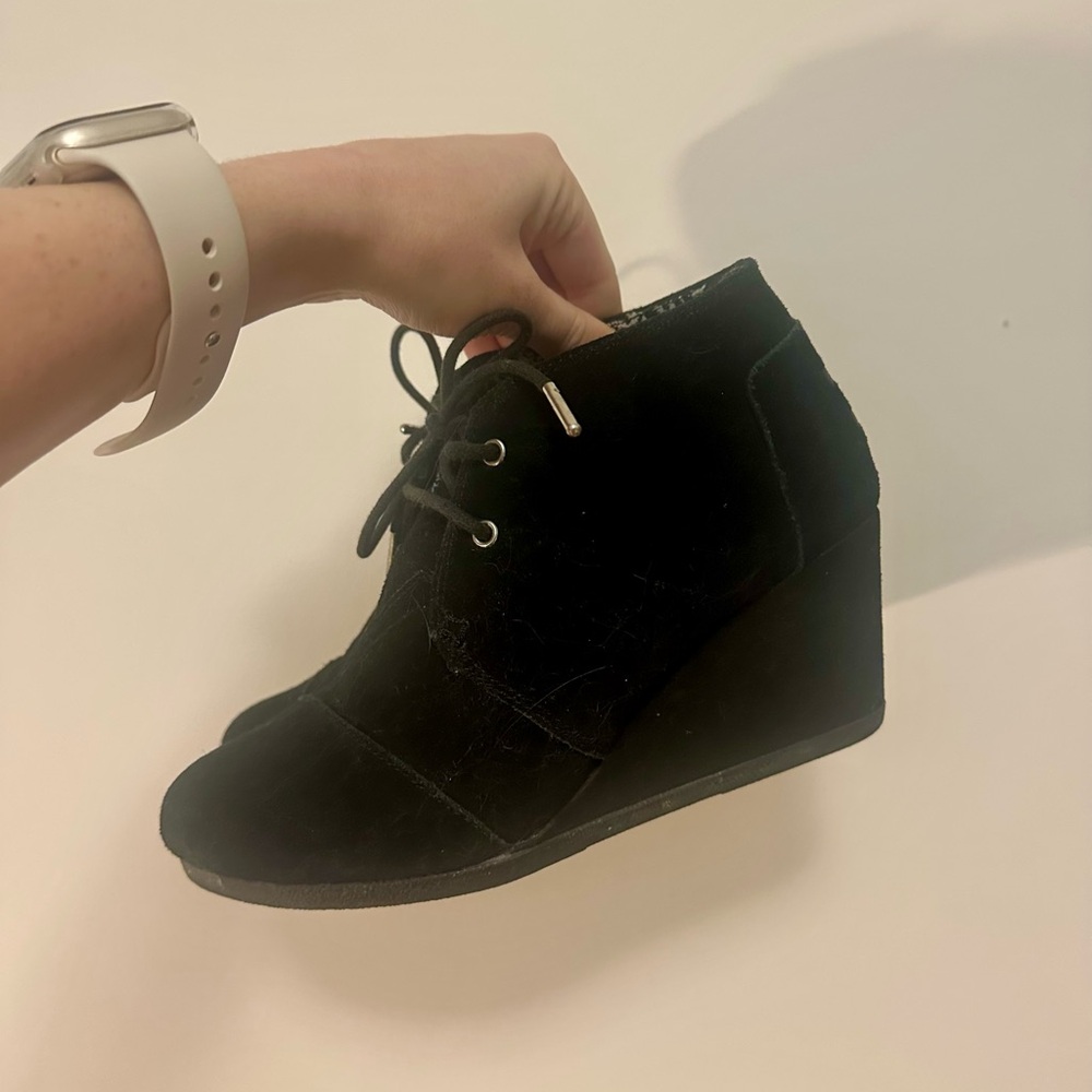 Tom’s Hyde ankle boot
